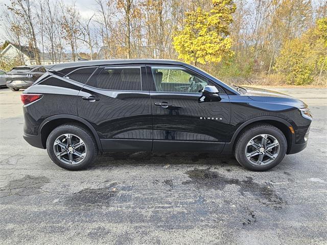 new 2025 Chevrolet Blazer car, priced at $38,504