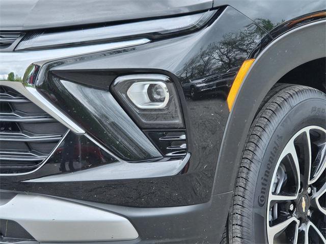 new 2025 Chevrolet TrailBlazer car, priced at $30,180