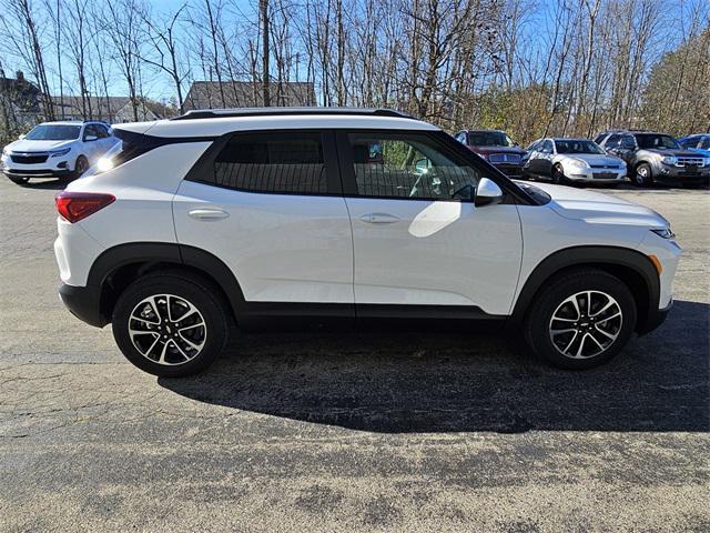 new 2025 Chevrolet TrailBlazer car, priced at $27,884