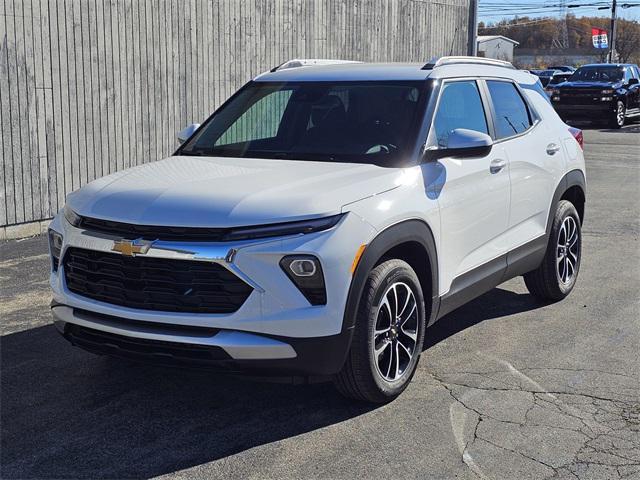 new 2025 Chevrolet TrailBlazer car, priced at $27,884