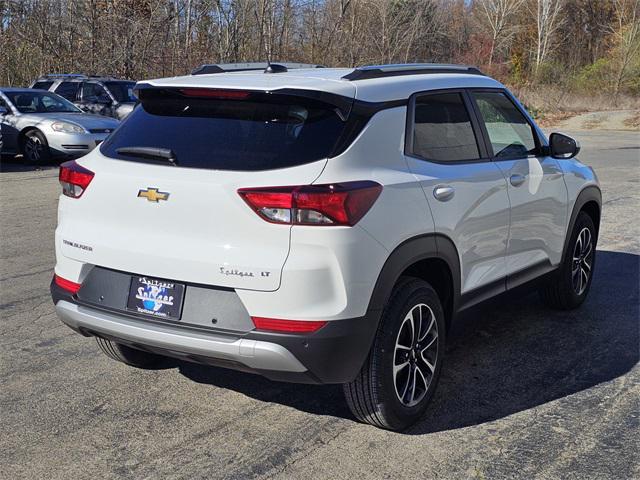 new 2025 Chevrolet TrailBlazer car, priced at $27,884