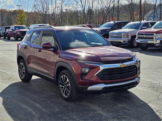 new 2025 Chevrolet TrailBlazer car, priced at $29,717