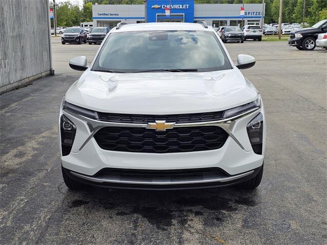 new 2025 Chevrolet Trax car, priced at $23,650