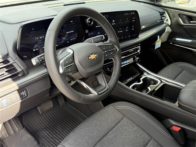 new 2026 Chevrolet Traverse car, priced at $45,415