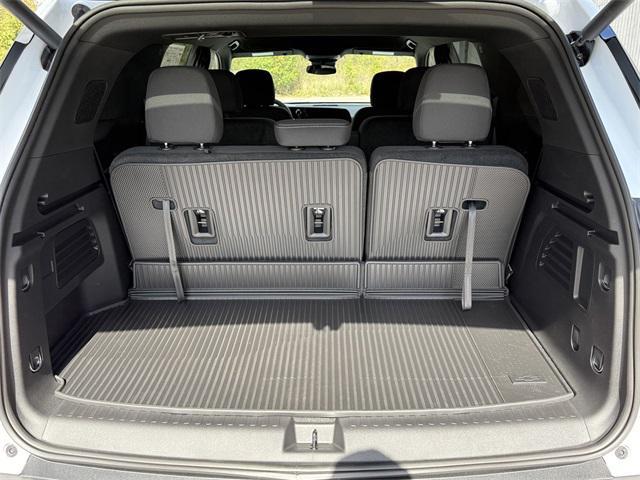 new 2026 Chevrolet Traverse car, priced at $45,415