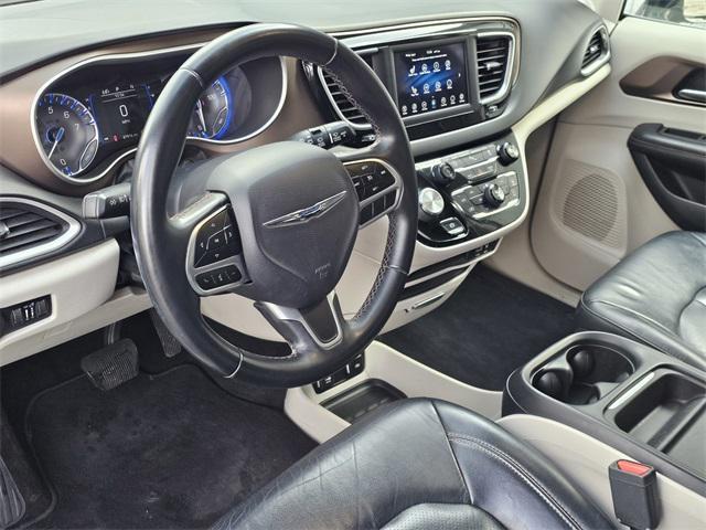 used 2018 Chrysler Pacifica car, priced at $15,500