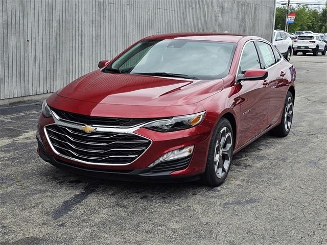 new 2025 Chevrolet Malibu car, priced at $28,325