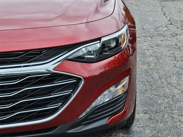 new 2025 Chevrolet Malibu car, priced at $28,325