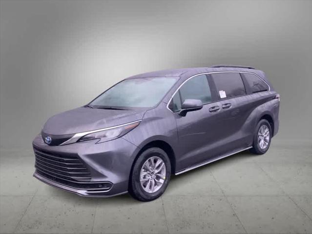 new 2025 Toyota Sienna car, priced at $45,620