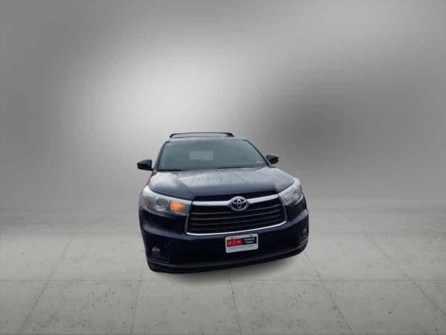 used 2015 Toyota Highlander car, priced at $16,700