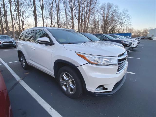 used 2015 Toyota Highlander car, priced at $17,949