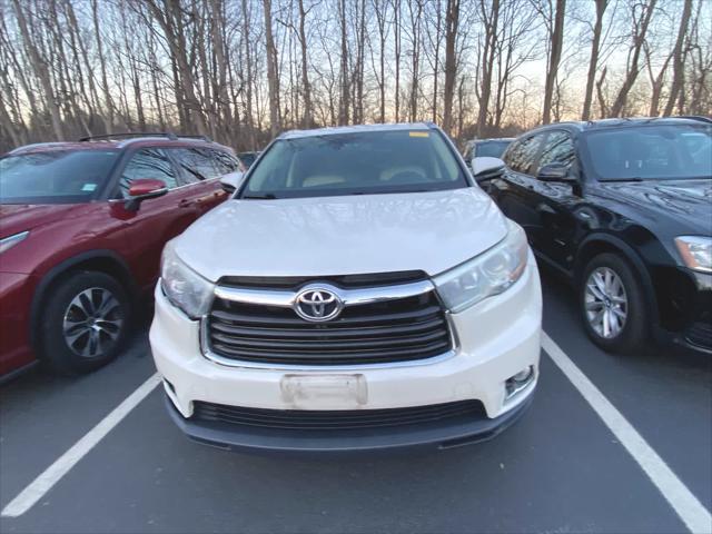 used 2015 Toyota Highlander car, priced at $17,949