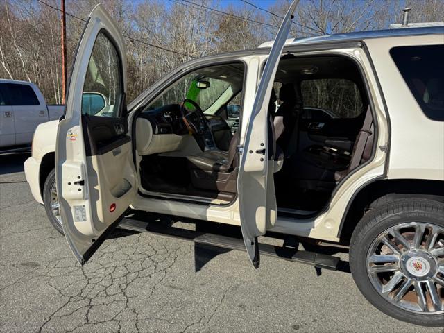 used 2013 Cadillac Escalade car, priced at $21,995