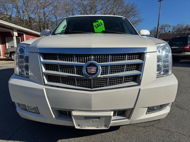 used 2013 Cadillac Escalade car, priced at $21,995