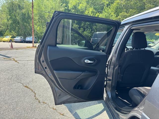 used 2014 Jeep Cherokee car, priced at $6,995