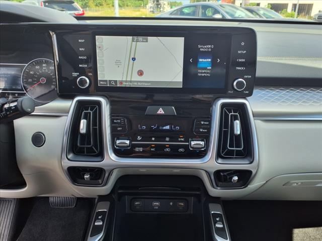 used 2024 Kia Sorento Hybrid car, priced at $32,180