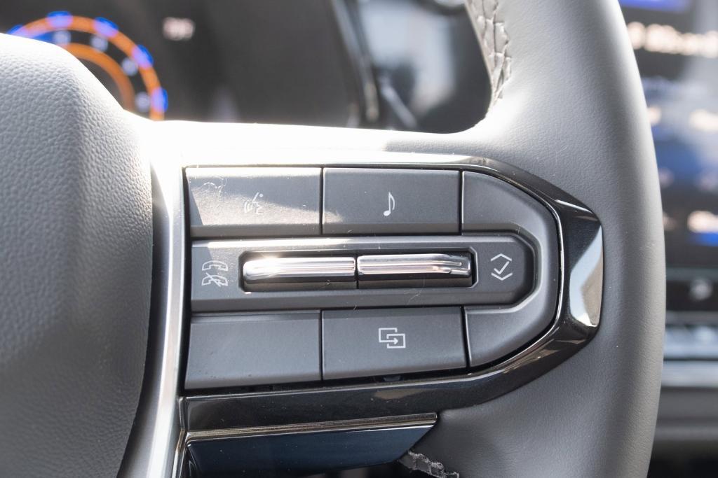 new 2025 Chevrolet Colorado car, priced at $39,390