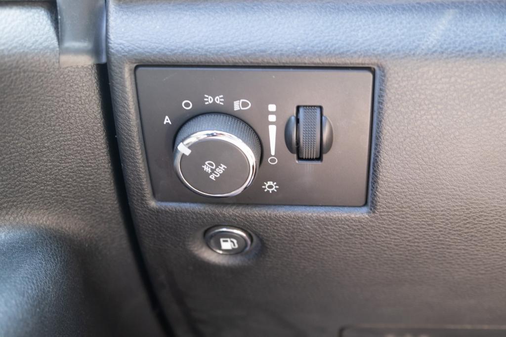 used 2014 Jeep Grand Cherokee car, priced at $12,500