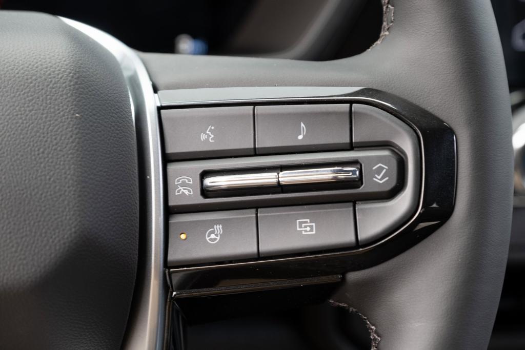 new 2025 Chevrolet Colorado car, priced at $44,920