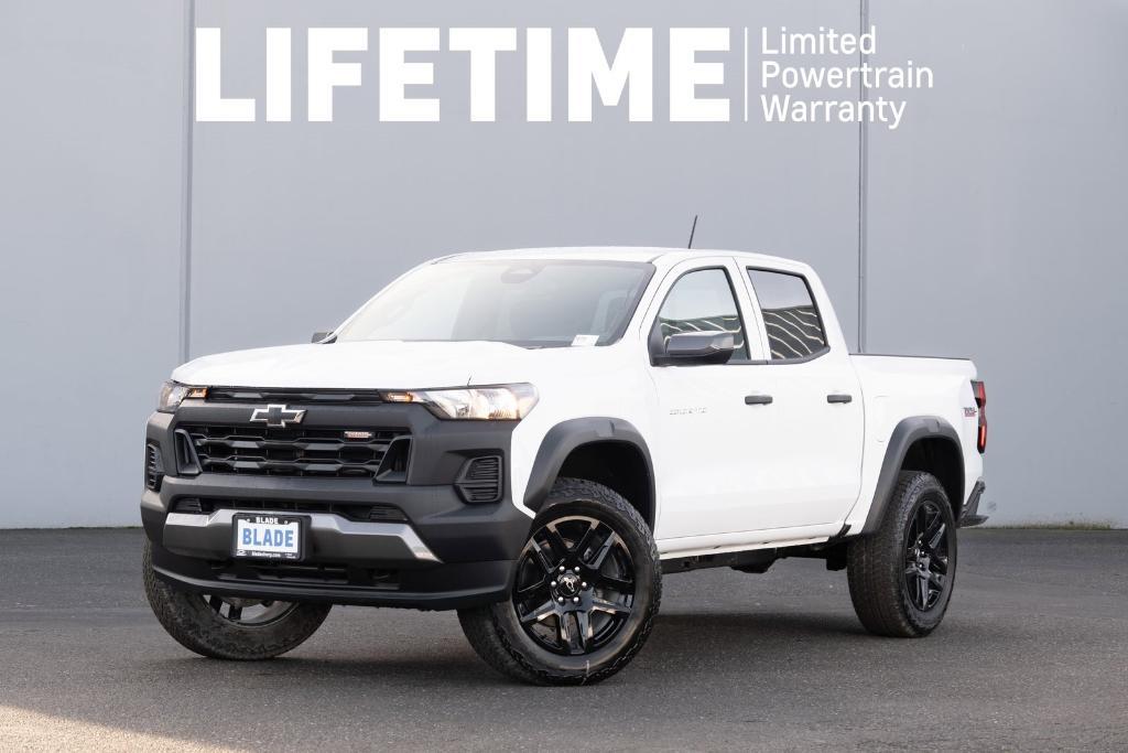 new 2025 Chevrolet Colorado car, priced at $42,395