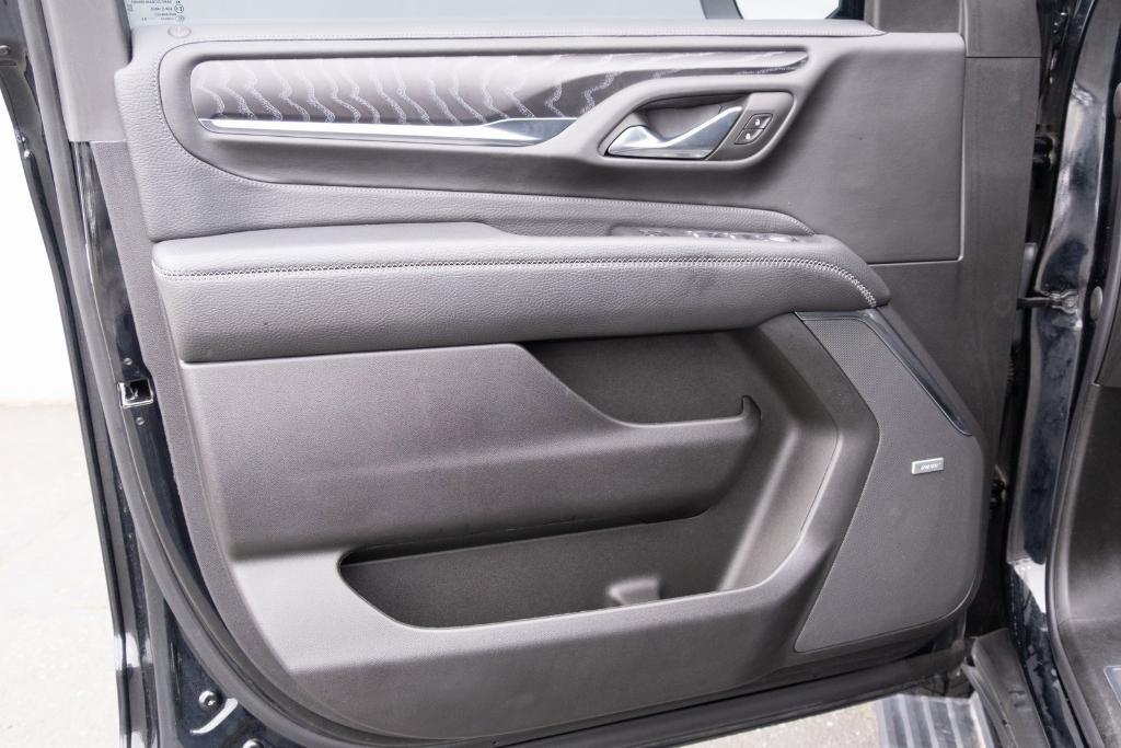 used 2023 GMC Yukon XL car, priced at $70,100