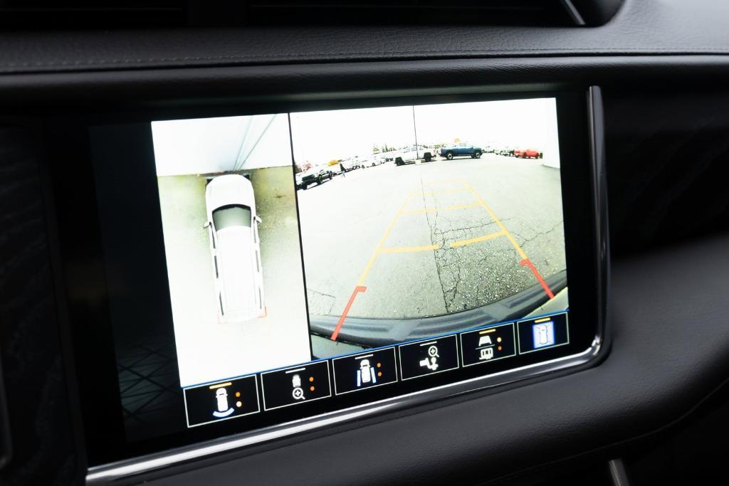 used 2023 GMC Yukon XL car, priced at $70,100