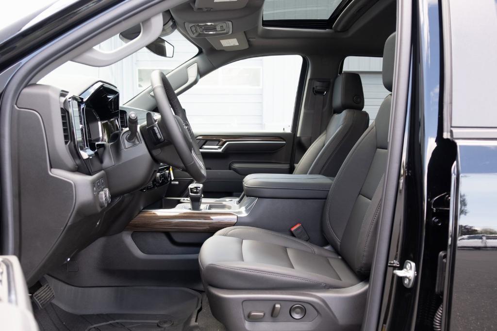 new 2025 Chevrolet Silverado 1500 car, priced at $55,305