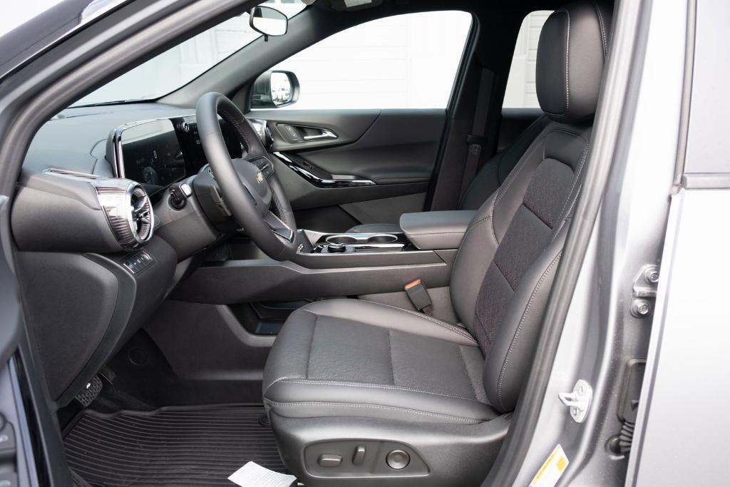 new 2026 Chevrolet Equinox car, priced at $35,060