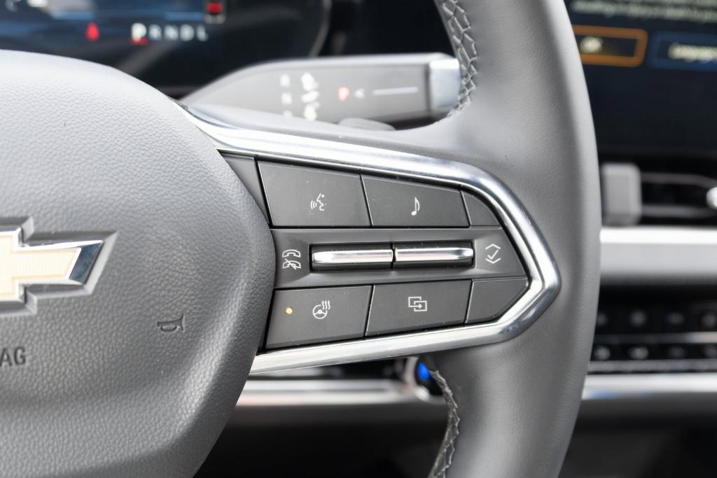 new 2026 Chevrolet Equinox car, priced at $35,060