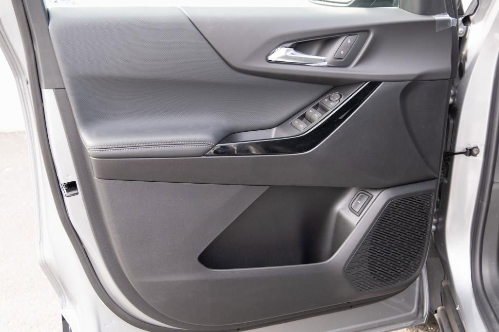 new 2026 Chevrolet Equinox car, priced at $35,060