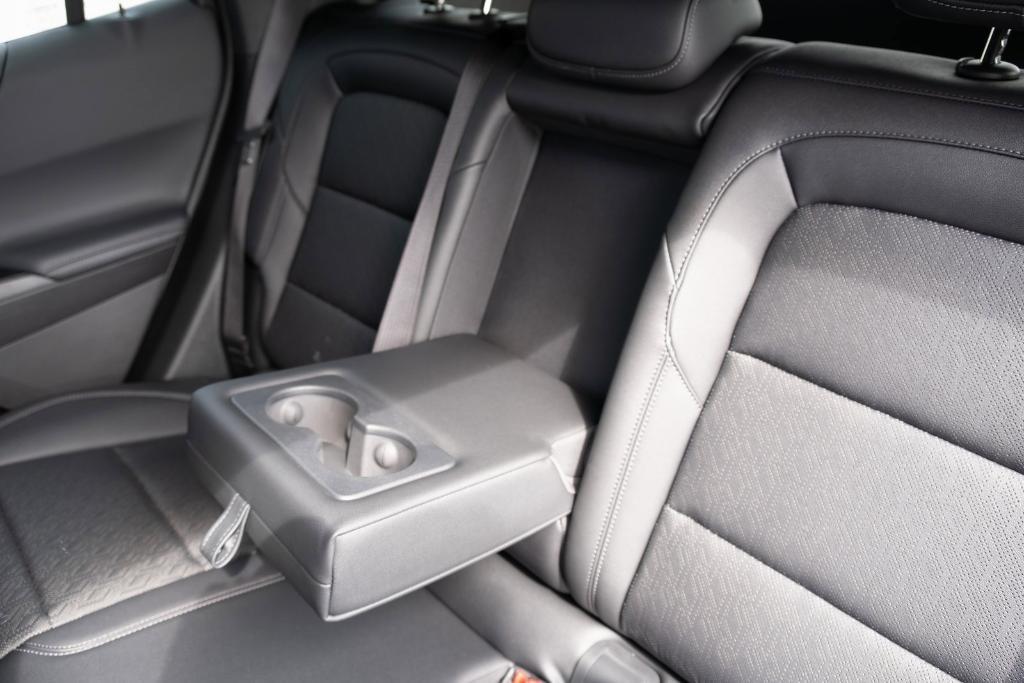 new 2026 Chevrolet Equinox car, priced at $35,060