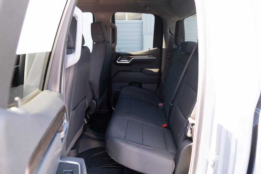 new 2025 Chevrolet Silverado 1500 car, priced at $51,915