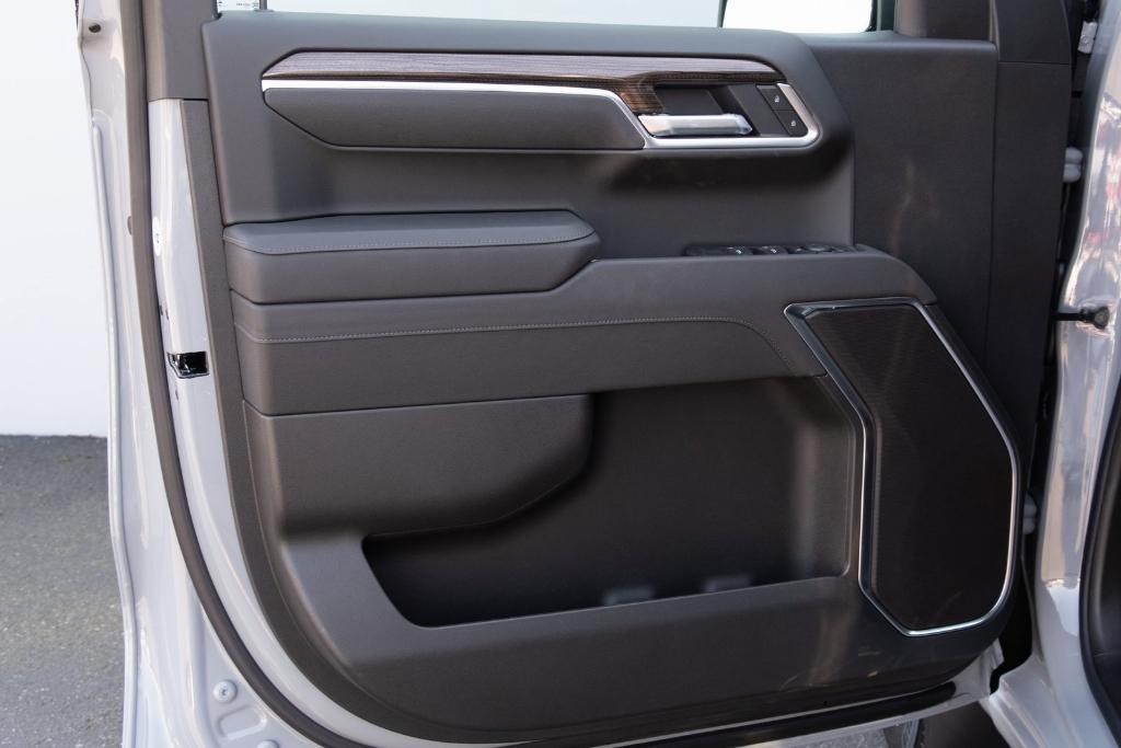 new 2025 Chevrolet Silverado 1500 car, priced at $51,915