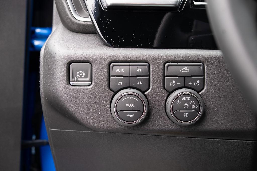 new 2025 Chevrolet Silverado 1500 car, priced at $63,940