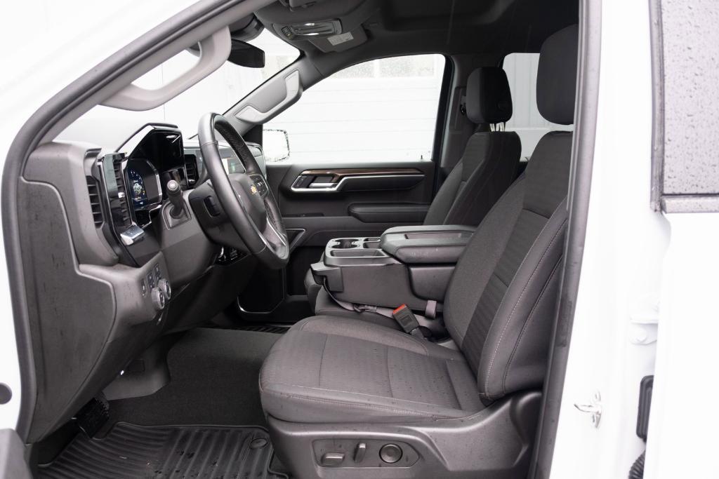 used 2025 Chevrolet Silverado 1500 car, priced at $44,400