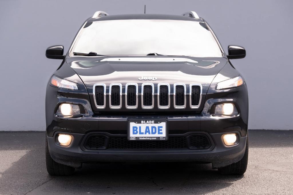 used 2014 Jeep Cherokee car, priced at $13,900