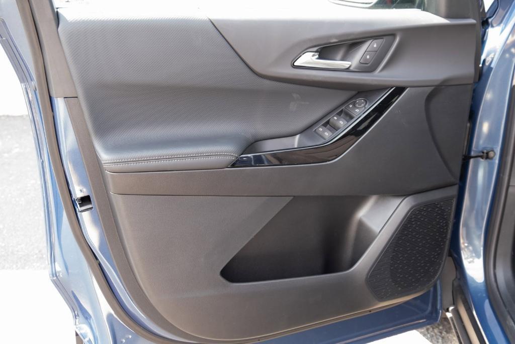 new 2026 Chevrolet Equinox car, priced at $31,015