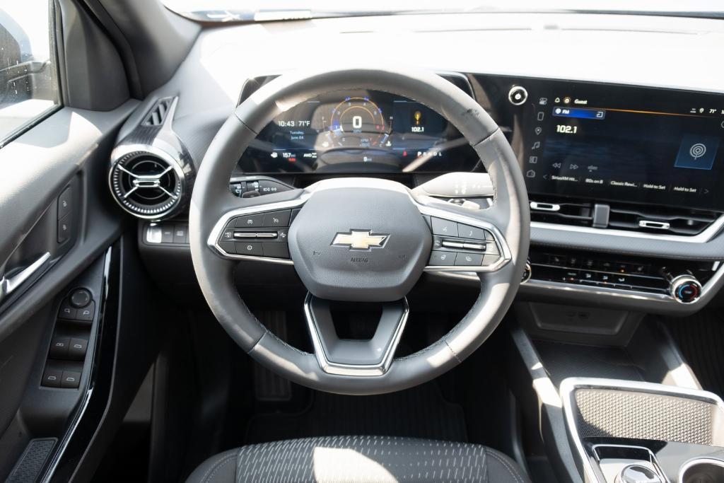 new 2026 Chevrolet Equinox car, priced at $31,015