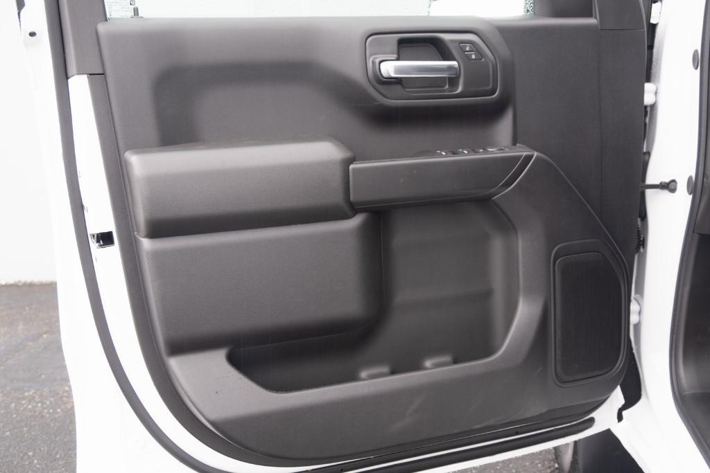 new 2025 Chevrolet Silverado 1500 car, priced at $43,670