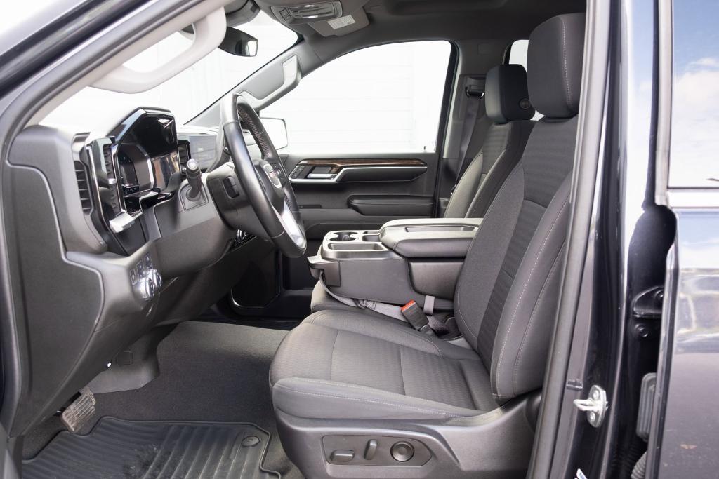 used 2023 GMC Sierra 1500 car, priced at $38,850