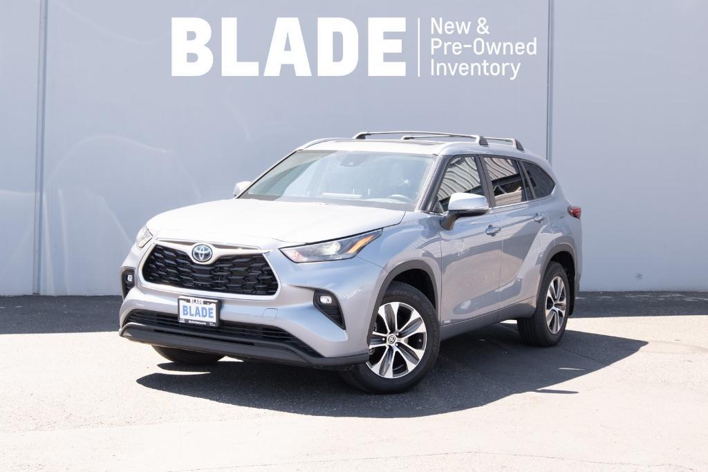 used 2023 Toyota Highlander Hybrid car, priced at $43,985
