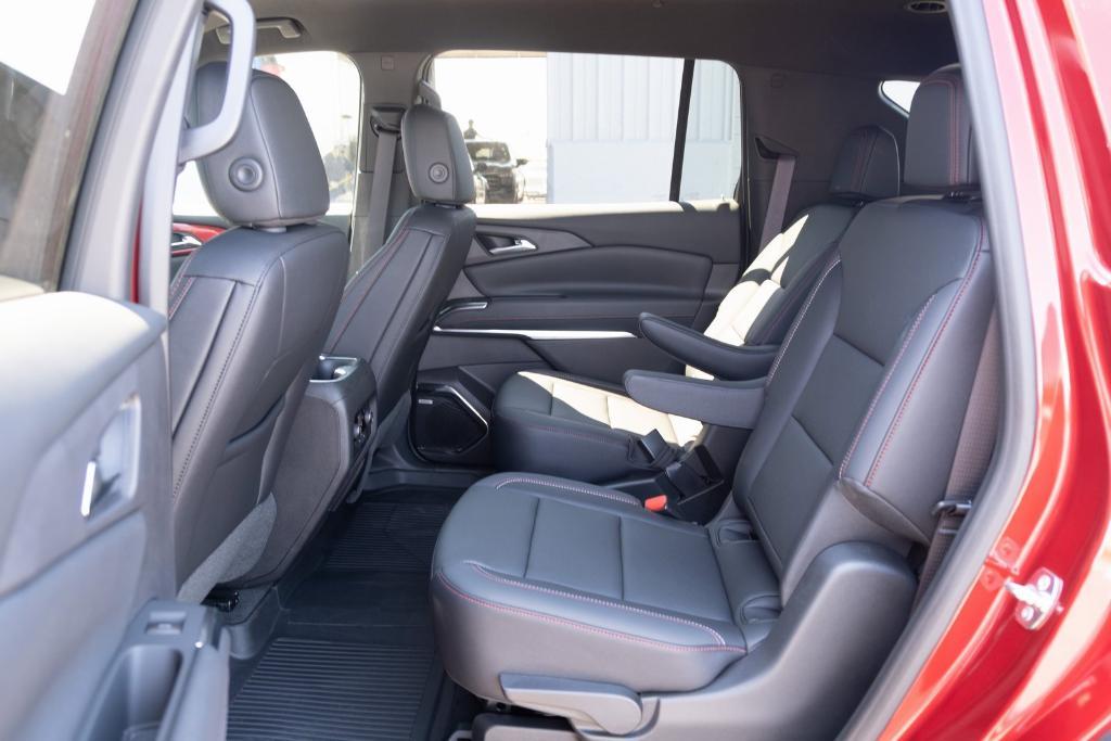new 2025 Chevrolet Traverse car, priced at $55,345