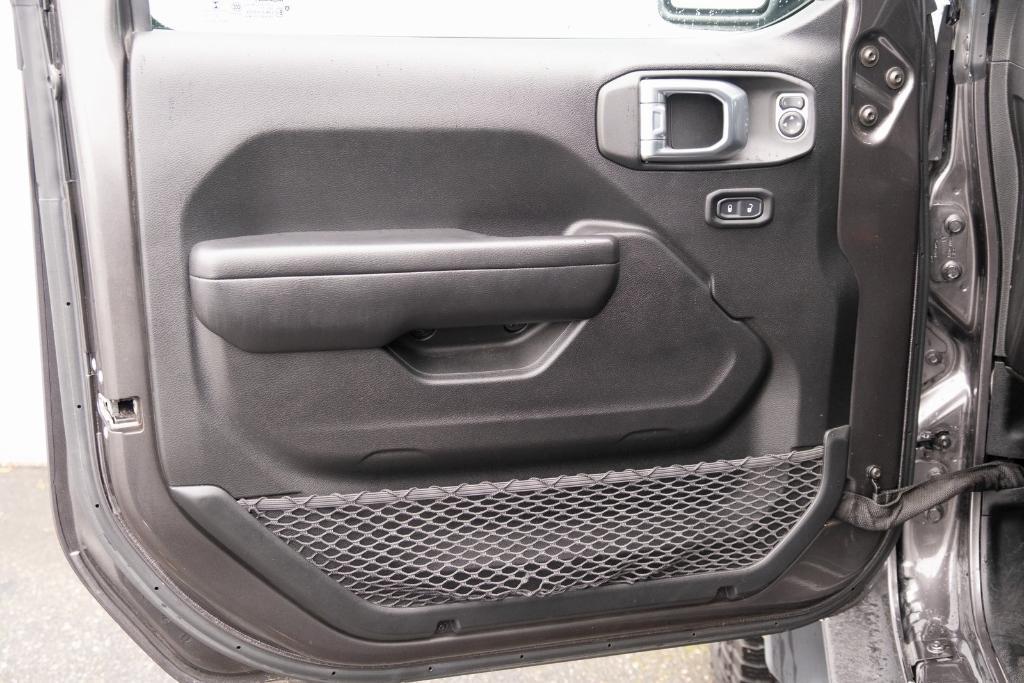 used 2021 Jeep Gladiator car, priced at $29,917