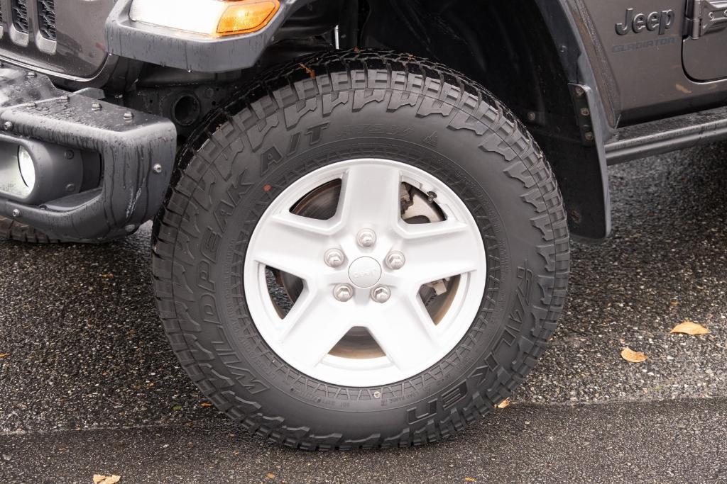 used 2021 Jeep Gladiator car, priced at $29,917