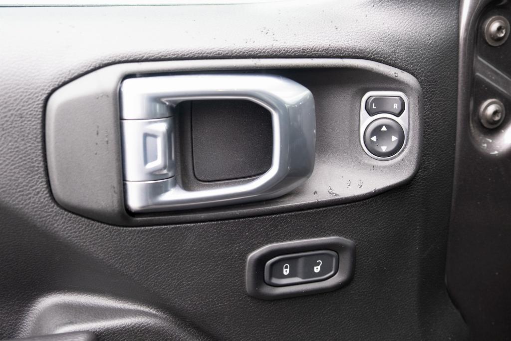 used 2021 Jeep Gladiator car, priced at $29,917