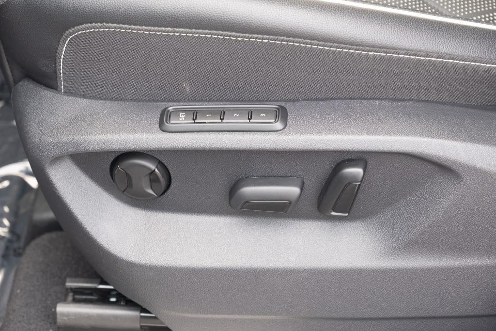 used 2024 Volkswagen Atlas car, priced at $40,200