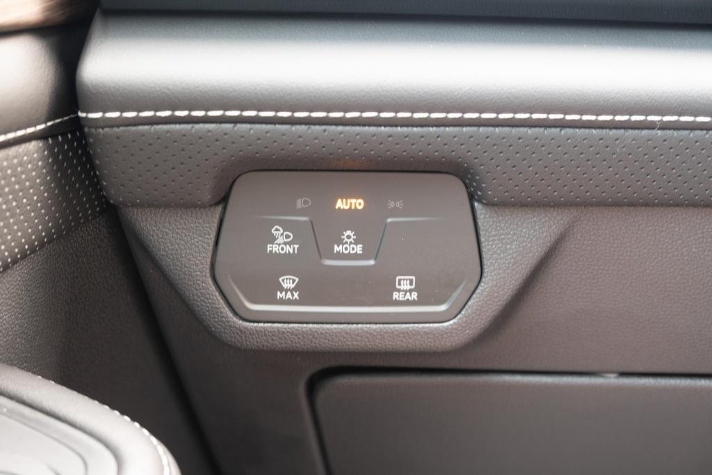 used 2024 Volkswagen Atlas car, priced at $40,200