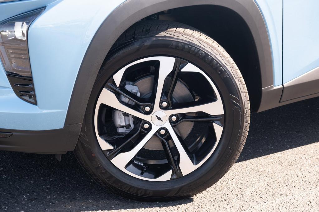 new 2025 Chevrolet Trax car, priced at $25,175