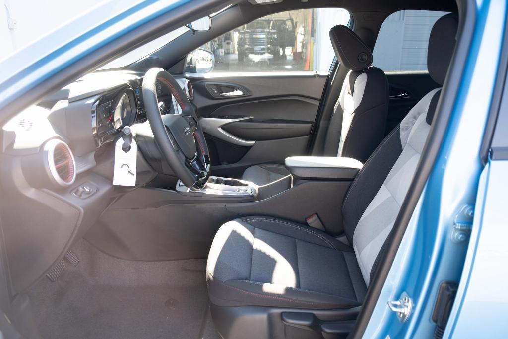 new 2025 Chevrolet Trax car, priced at $25,175