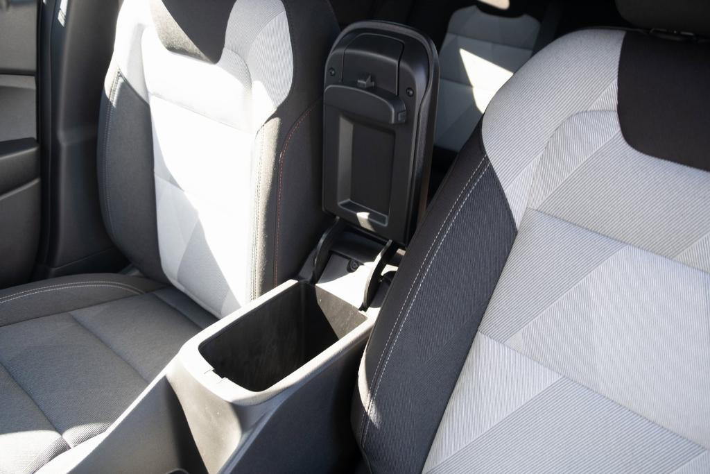new 2025 Chevrolet Trax car, priced at $25,175
